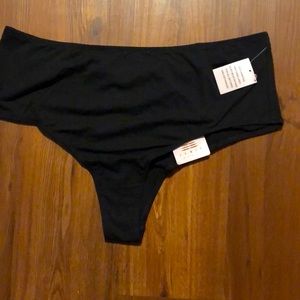 SAVGE X FENTY Curvy Back Shorts
